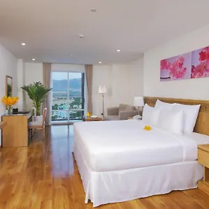 Rosaka Hotel
